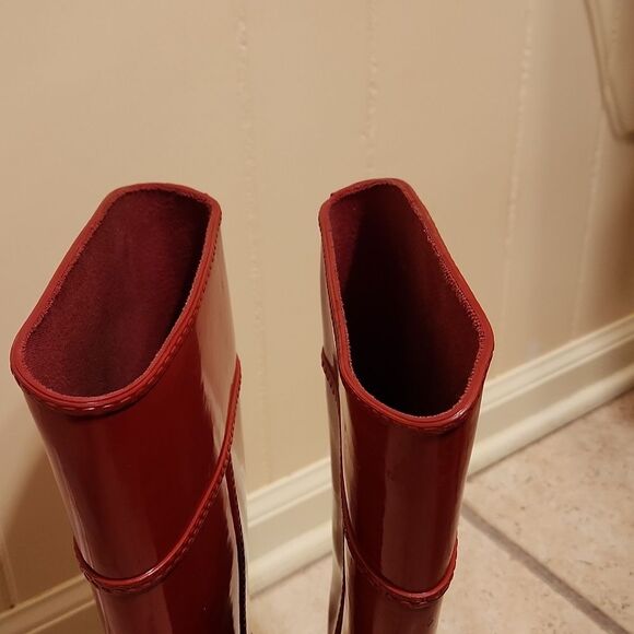 Michael Kors Women's Fulton Harness Red Tall Rubber Riding Boots Size 7 - Picture 4 of 14
